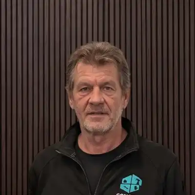 Klaus H.